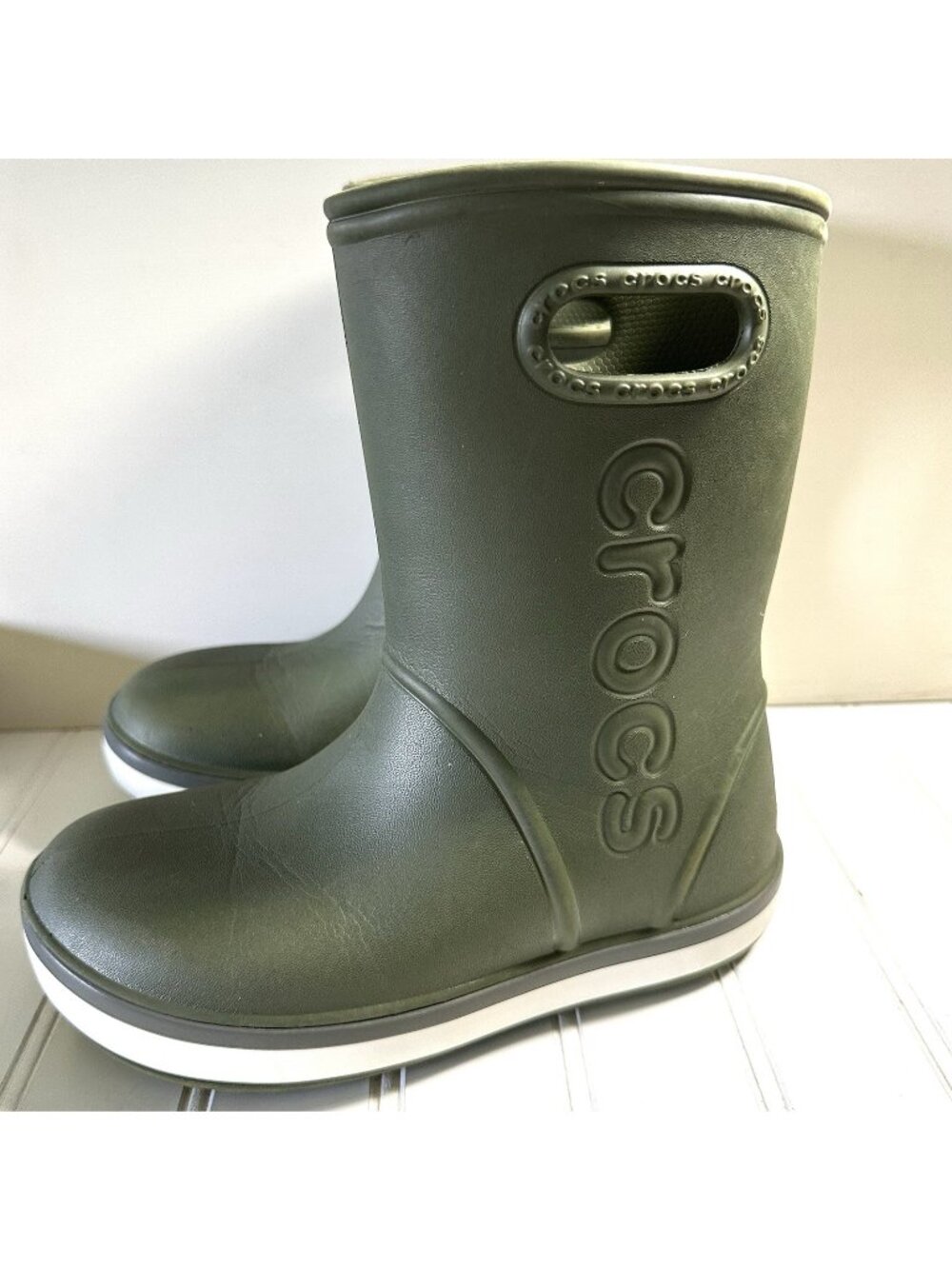 Crocs Youth Size J2 Girls Boys Unisex Rain Boots Army Green Waterproof Juniors